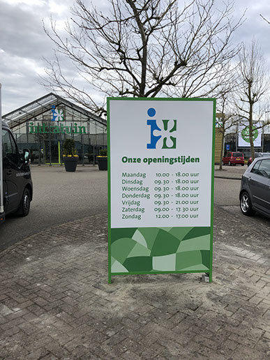 Coronacommunicatie Voor het bedrijf Hepro maakte CQ van deze Twizy een blikvanger van formaat